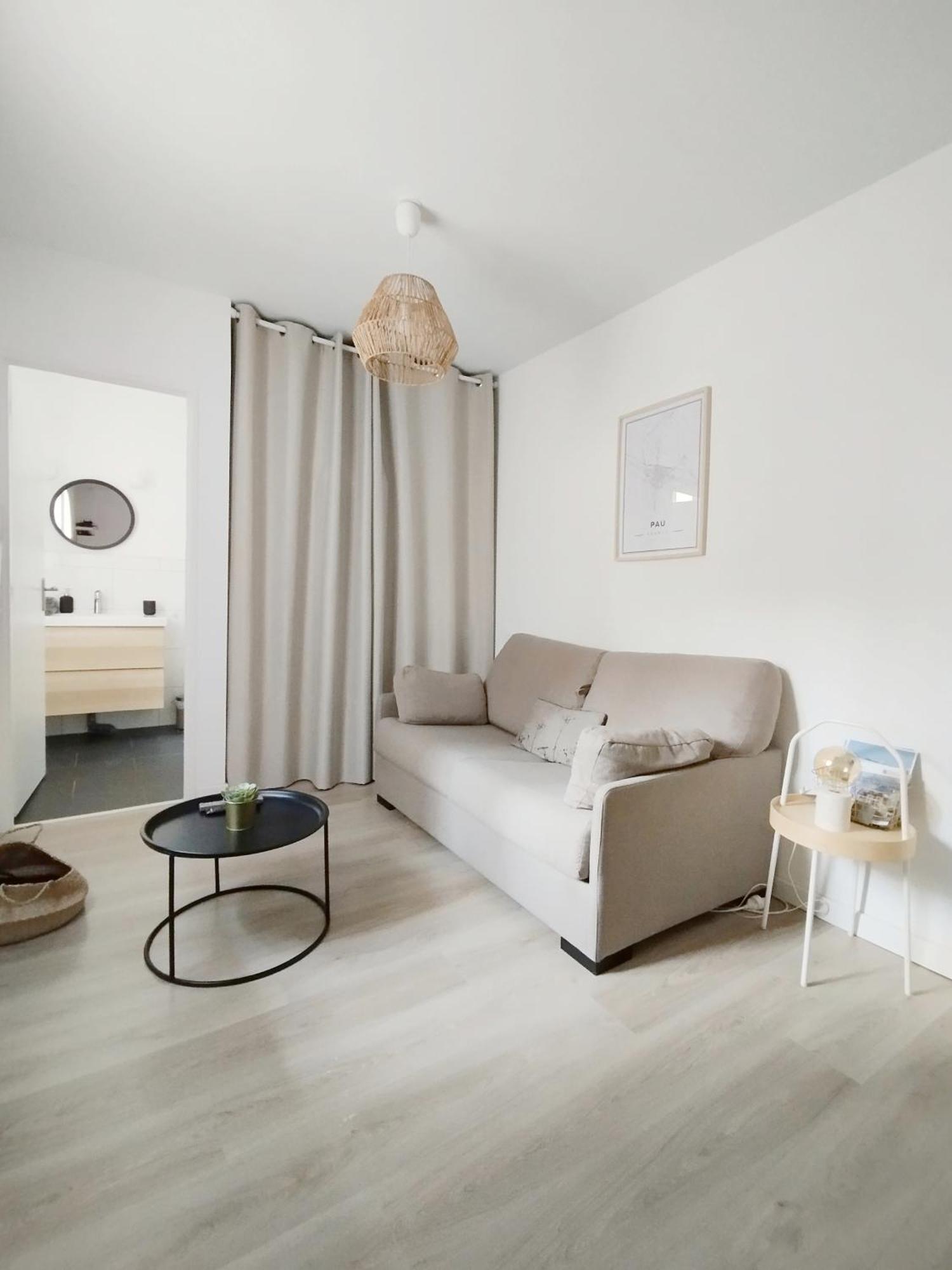 Stylish Cocoon: Confort Au Coeur De Appartement